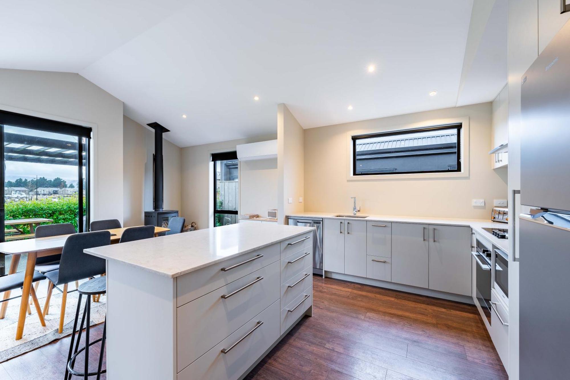 Outlet Sanctuary Villa Wanaka Exterior photo